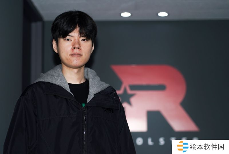 Deft：觉得自己还能做得更好，所以依然希望继续当选手